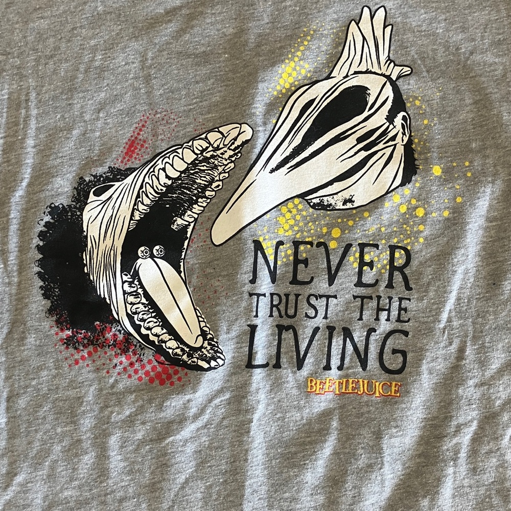 Unique Vintage Gray Beetlejuice Graphic Tee